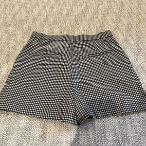Zara women’s mini skirt/skort